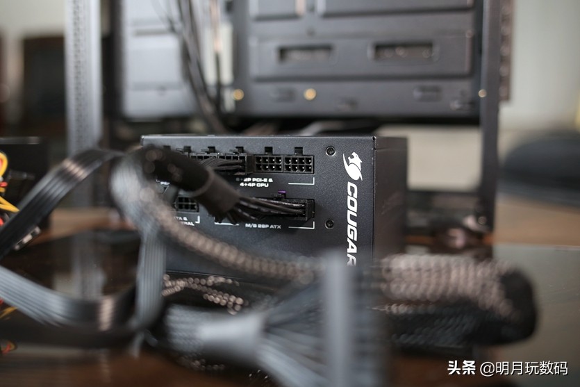 电脑无故重启是固态硬盘坏了吗,电脑无故重启是硬盘坏了么