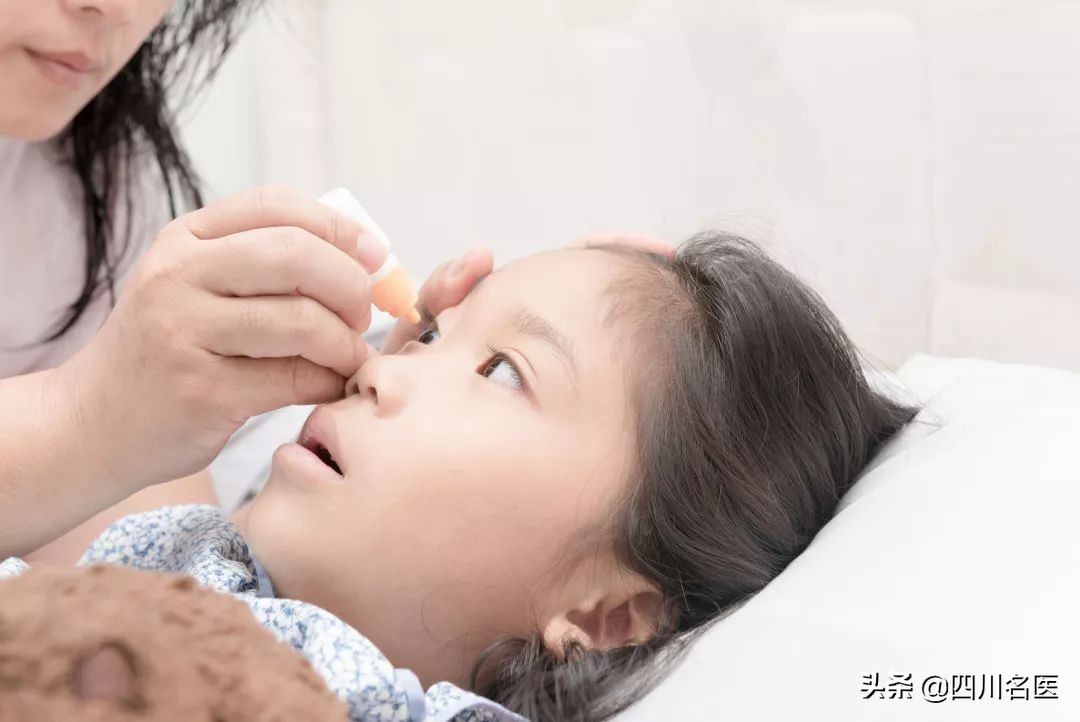 男孩被化学药水弄瞎眼睛,男孩被化学药水弄了眼睛