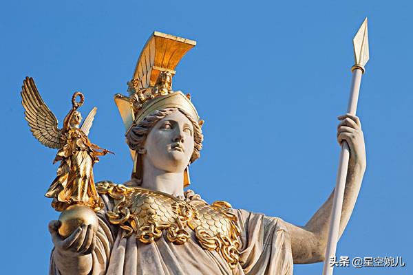 《中国神话》与《希腊神话》里，谱写了中西方价值观的差异