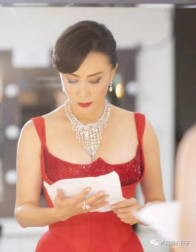 女明星珠宝首饰大比拼高清,女明星都戴什么珠宝