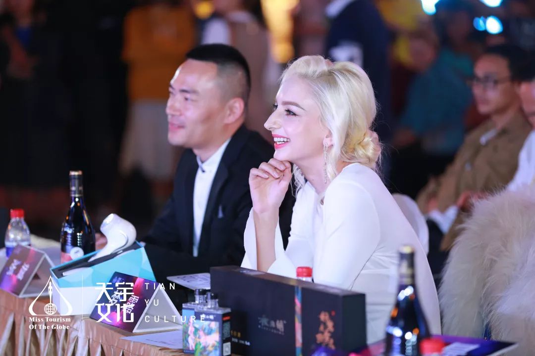 厦门分赛区复赛,导师们各出奇招抢人,黄子韬都搬出来了~