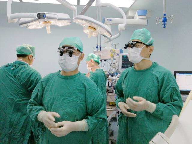 60后老阿姨尿频尿急什么原因,70岁老阿姨尿频怎么办