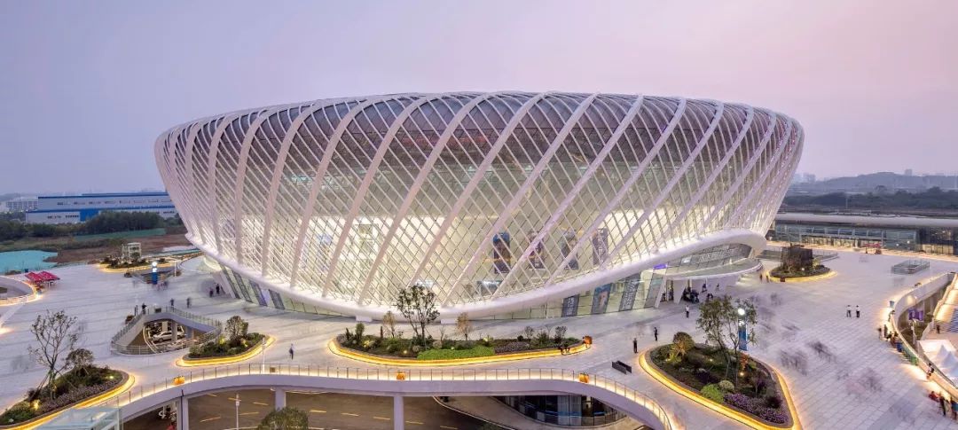 武汉光谷国际网球中心旋风球场