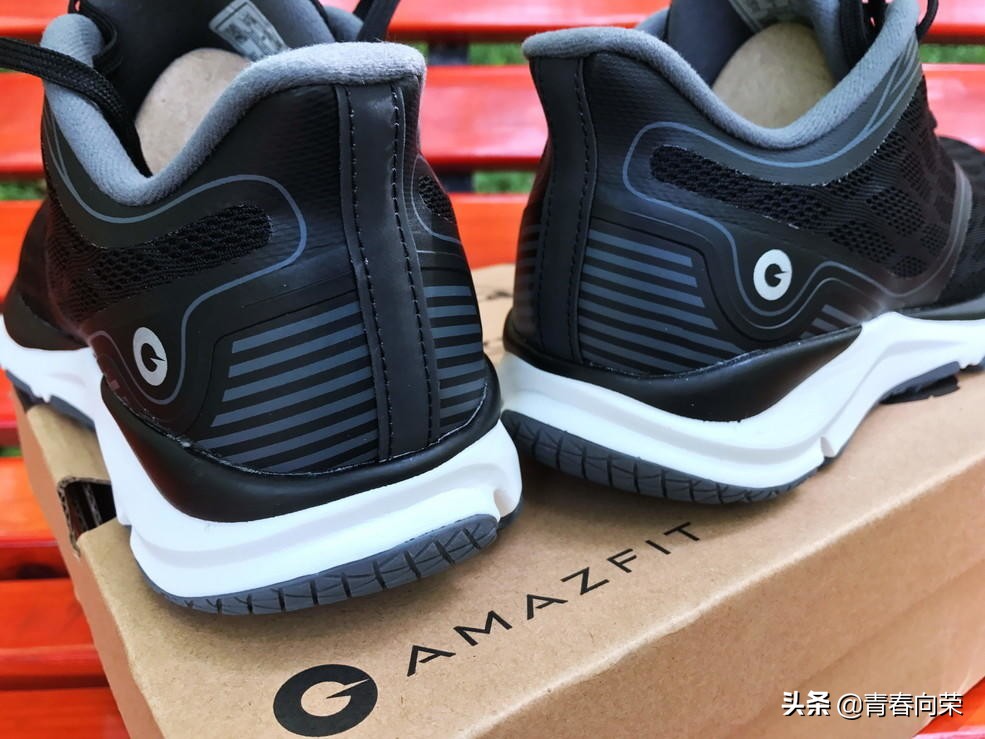 amazfit跑鞋小米羚羊轻户外跑鞋,华米amazfitbalance运动测评