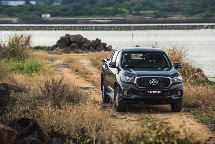 自驾开皮卡还是越野,自驾开皮卡