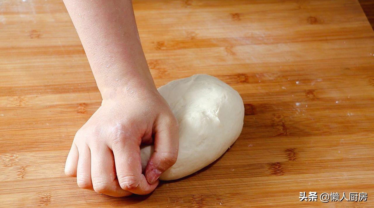 6两面粉多少克白糖和水,6两面粉用多少水