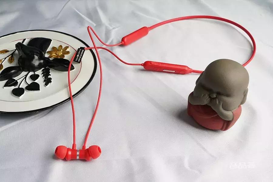 海威特蓝牙耳机什么样是充满电了,海威特i3蓝牙耳机