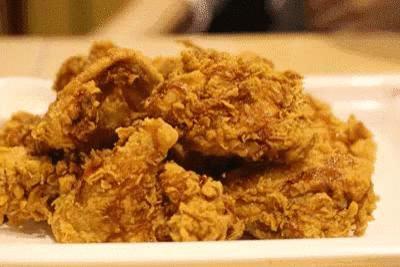 鸡翅有毒不敢吃?看完这篇保你能放心吃(菲李漫画)