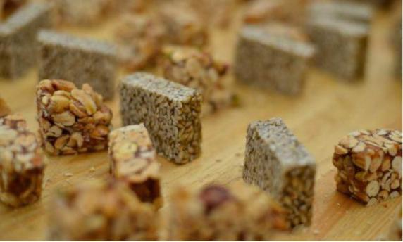 沙门子农场的视频,熬糖稀的土话小故事