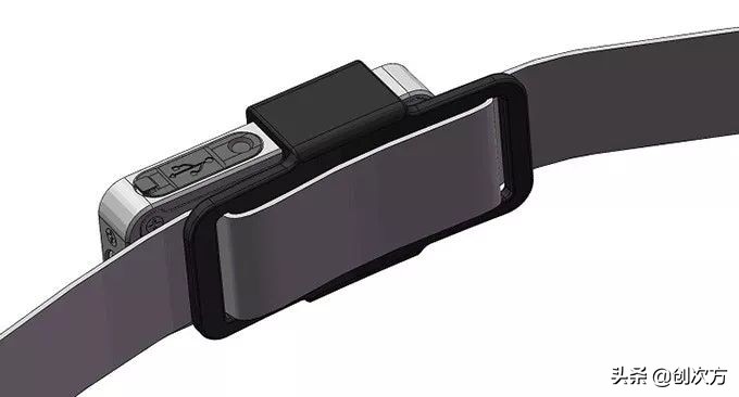 野外必备EDC，一把刀+一个手电，防尘防水耐摔，自己就能去冒险