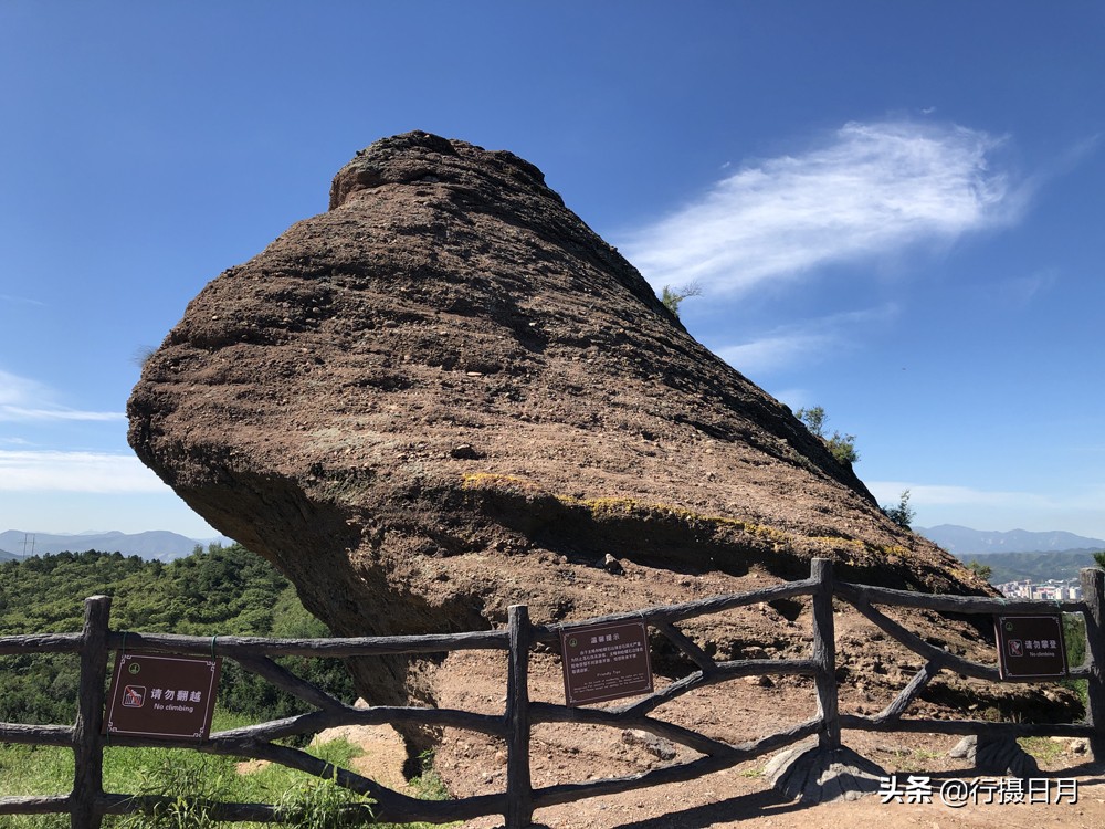 大自然鬼斧神工奇特山峰,大自然的鬼斧神工造就的奇峰怪石