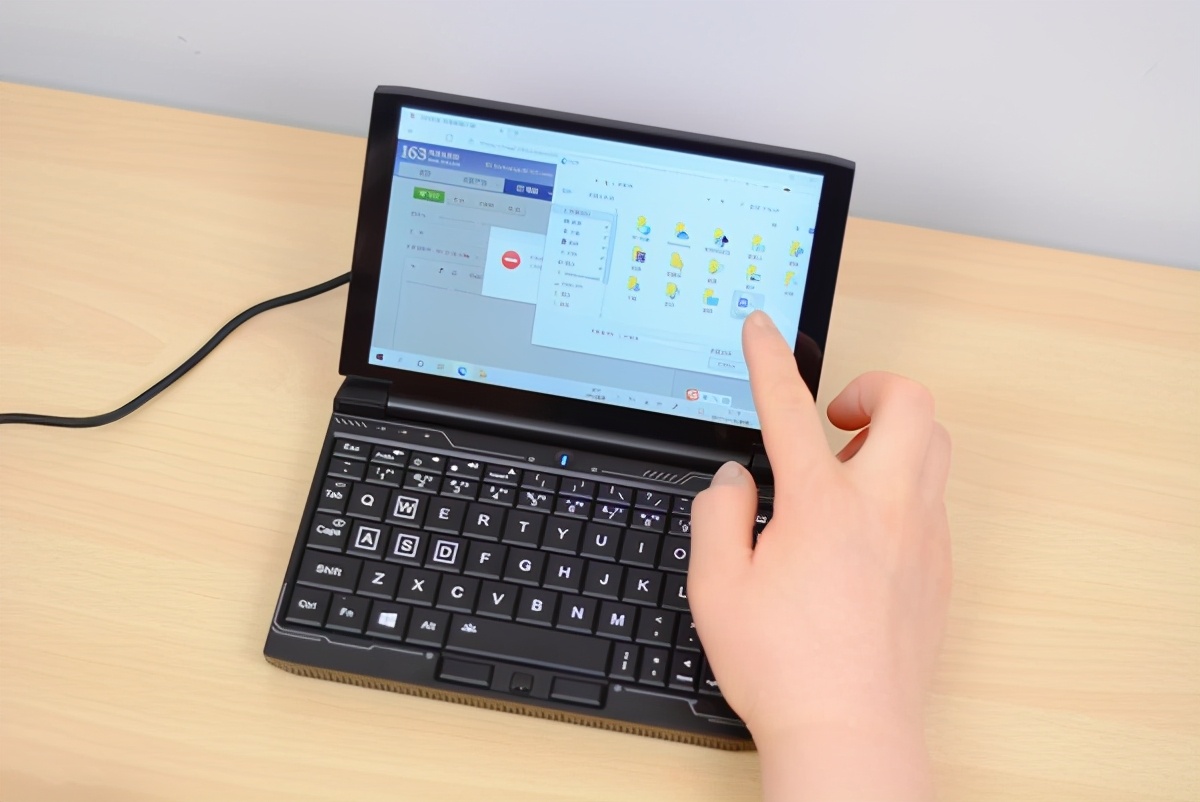 游戏笔记本电脑跑分榜,最新款笔记本游戏性能测试