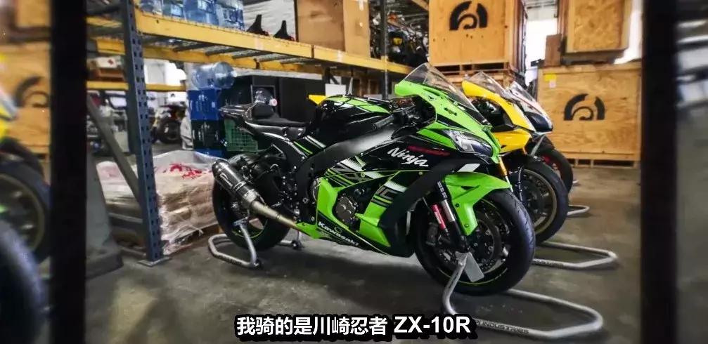 这个男人爱狗如命，颜值可以甩小李子几条街，你不知道的是......