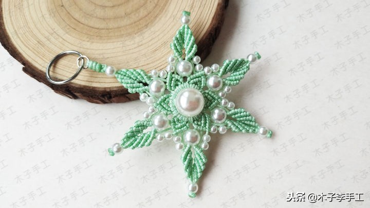 七彩莲花挂件的编法,梅花挂件编法教程