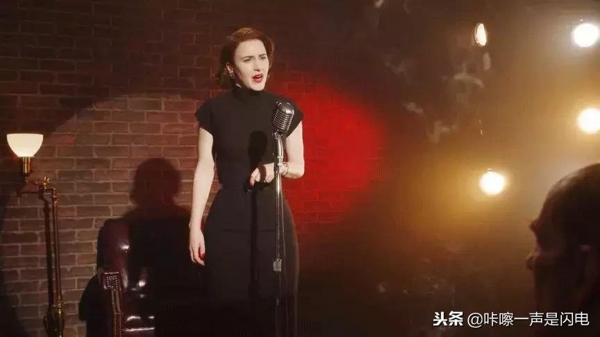 来认识一下宇宙第二时尚博主|5000件衣服只够穿一季