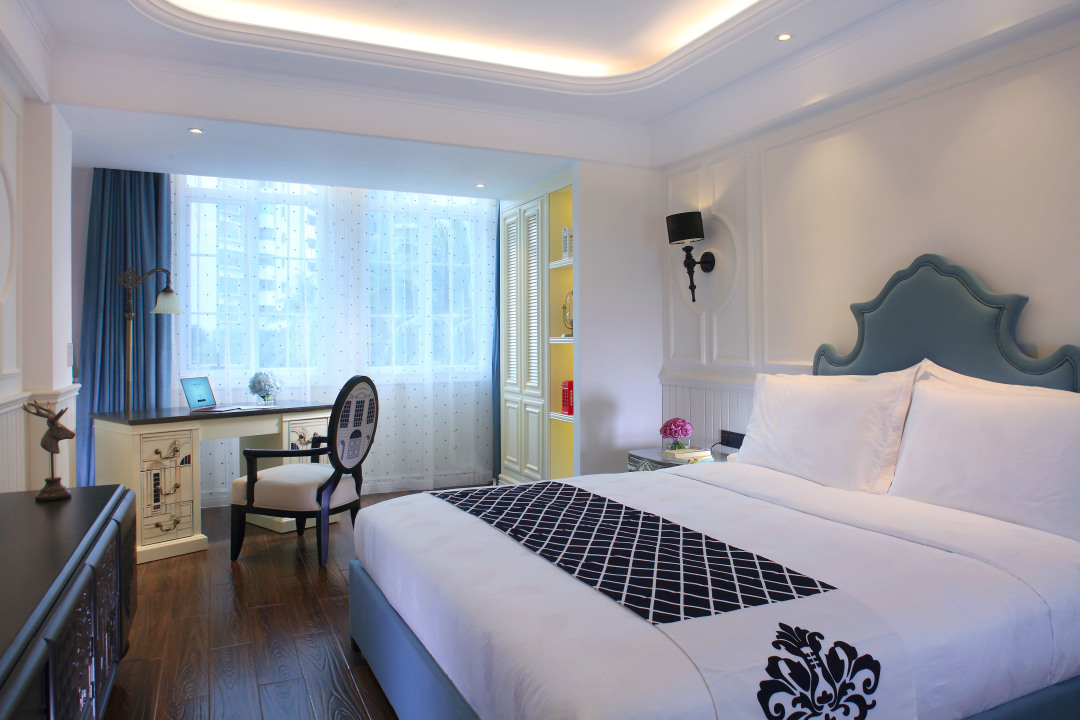 涓藉憟閰掑簵闆嗗洟娴峰崡,鎼虹▼鏃椾笅涓藉憟閰掑簵绠＄悊闆嗗洟