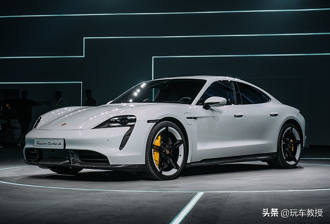 taycan保时捷让超跑进入电动时代,保时捷电动taycan4s报价
