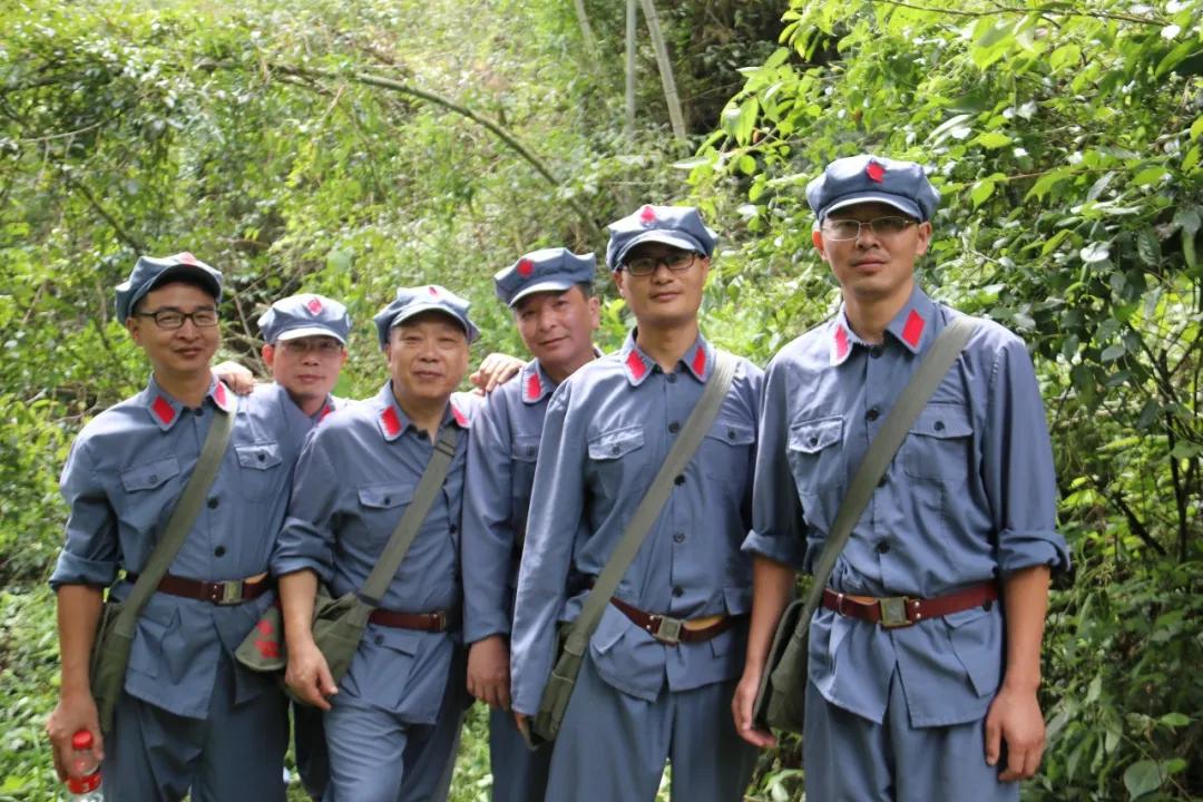 上井冈传承火种守初心，下豫章接续奋斗图新志——学校井冈山拓展培训活动纪实