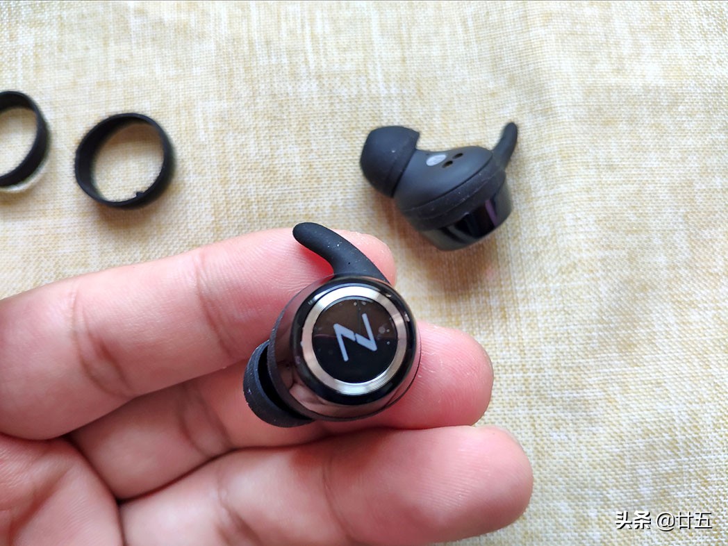 蓝牙耳机怎样才能使用,蓝牙耳机不好使一般怎么整