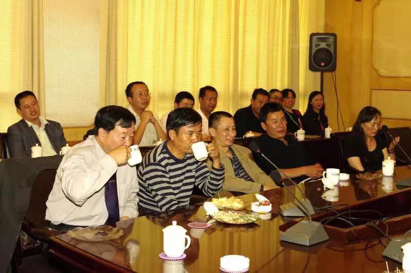 随笔忆往昔峥嵘岁月,随笔记忆犹新的春天往事