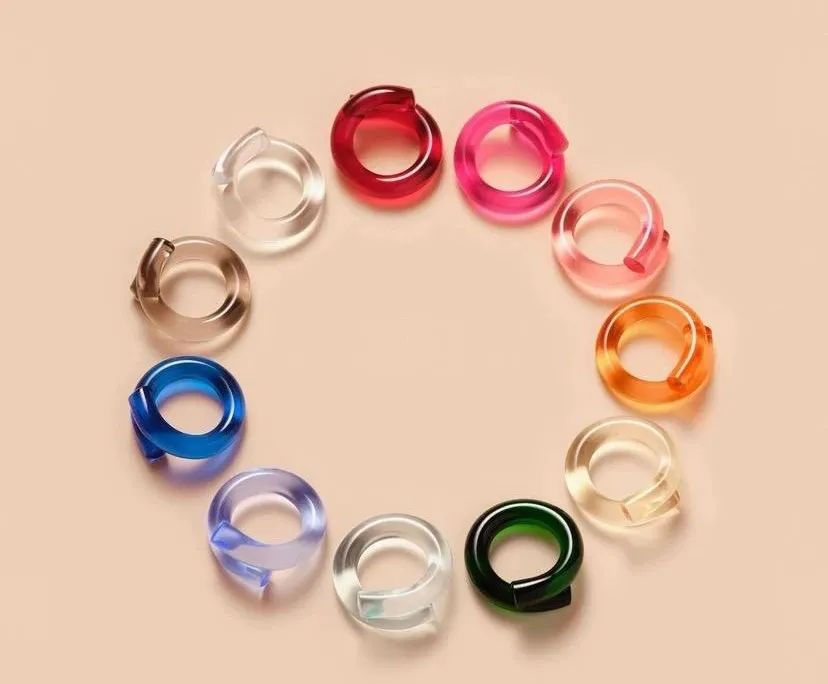 这个夏天你值得拥有的首饰系列,最流行不过时的戒指