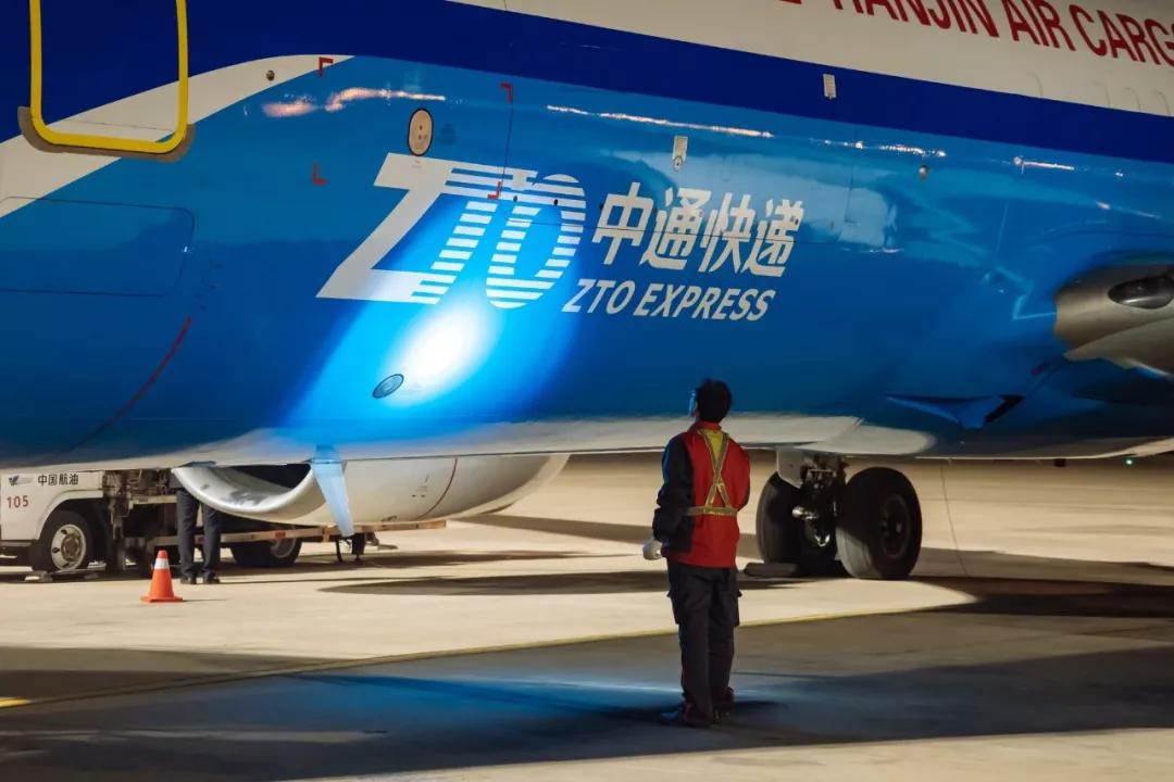 顺丰、中通、京东,各自打的什么算盘?谁的手段更高明?