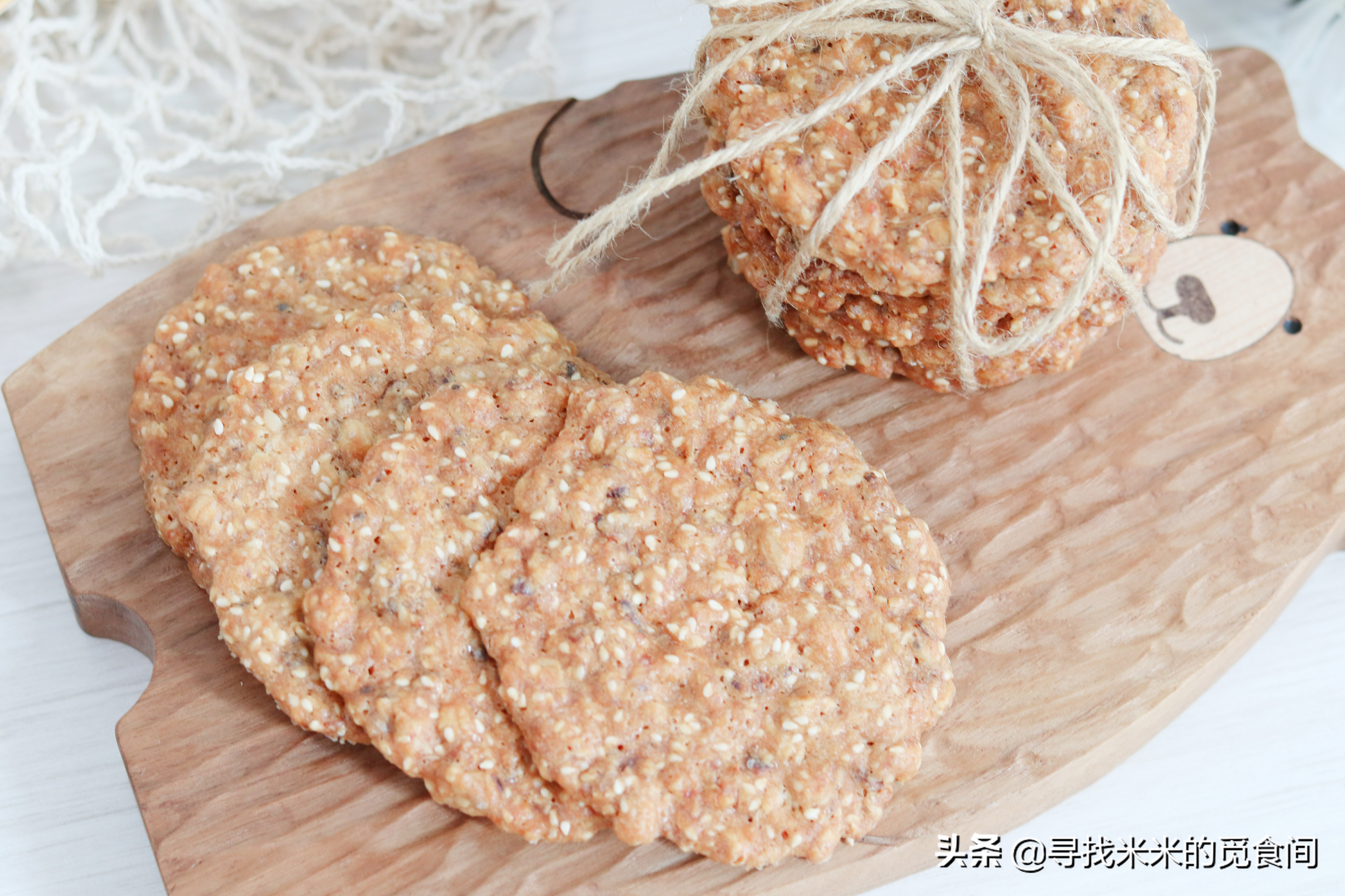 女明星分享的食谱靠谱吗?实测董洁版燕麦芝麻薄脆,结果有些意外