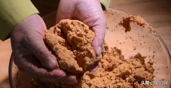 拉饵钓鱼技巧和方法,钓鱼拉饵开饵技巧