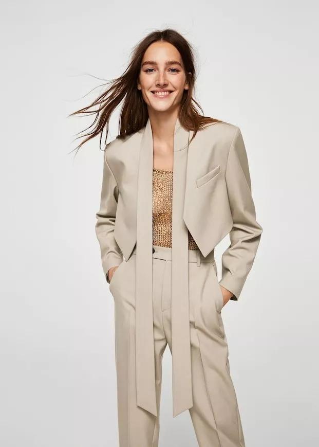 经典青色西装套裙秋冬穿搭,秋冬黑色西装连衣裙穿搭技巧