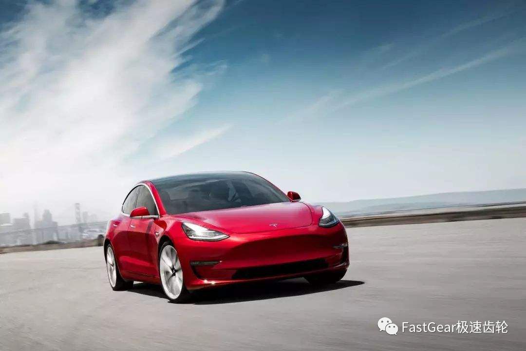 花30多万买摩托车被嘲笑,特斯拉新款model3到底值不值得买