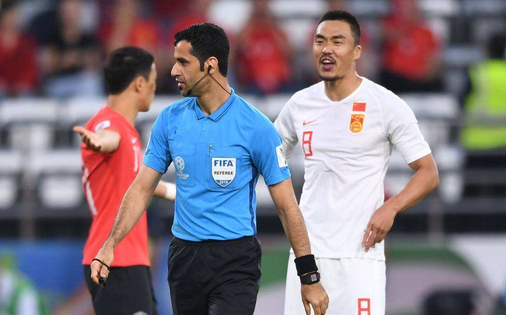 陈一冰评论国足招来谩骂，落后的中国足球是否也该*国体举**制？