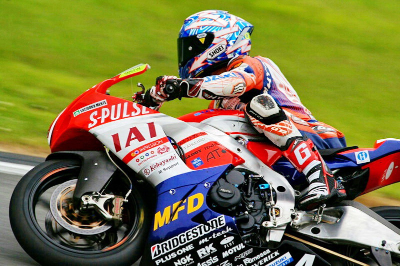 日企四缸600跑车的小灶J-GP2(4):惟墙内香的Suzuki