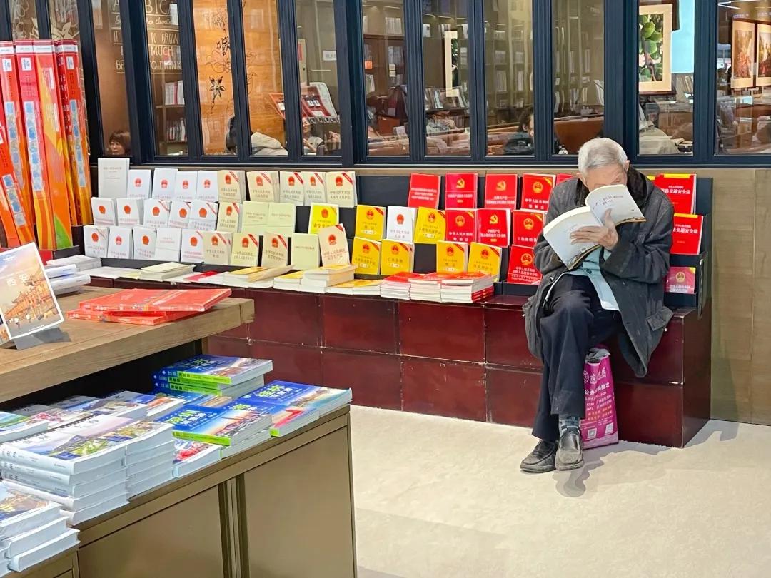 “书香鼓楼”地标，凤凰于飞，华丽转身