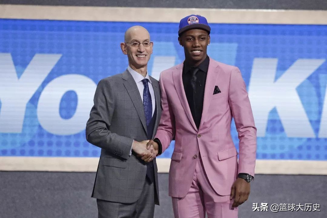 是人是鬼都在秀，只有烂泥在挨揍！这六条新闻真的太秀了