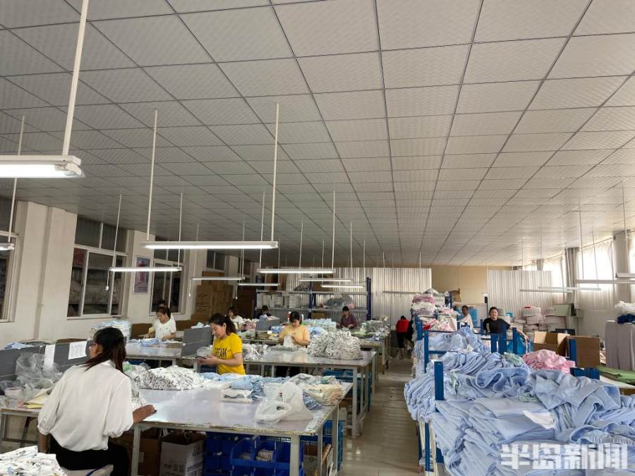 半岛观察丨一条盖毯爆火背后的童装江湖：3000家企业即墨鏖战，如何赢得三孩商机