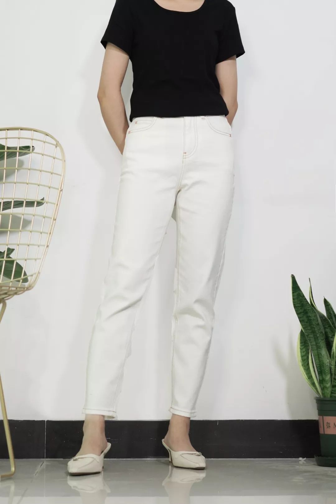 我试了九条白色牛仔裤,这四条太太太好穿了!