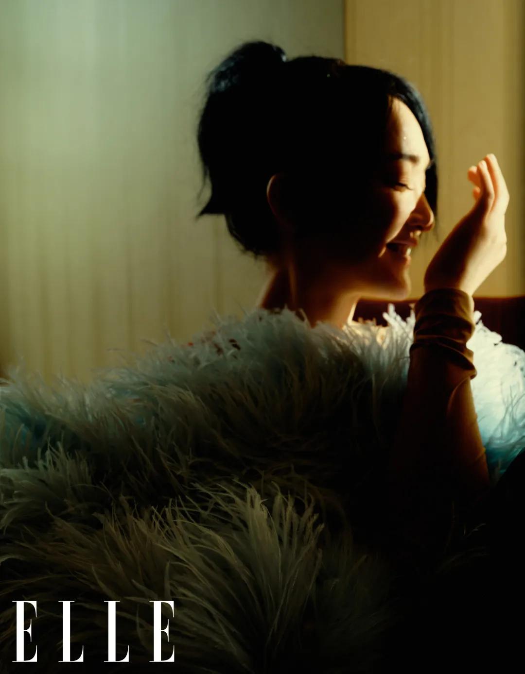 一交流就把自己交出去了,这很周迅