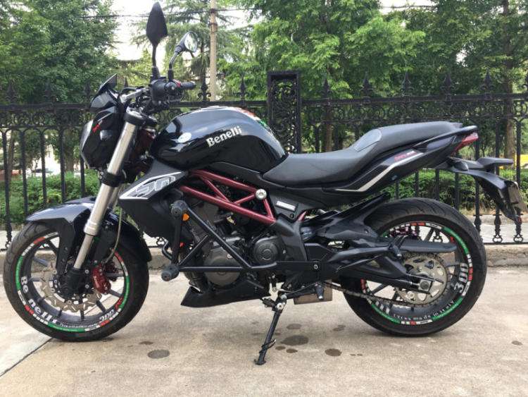 黄龙300是街车吗,贝纳利黄龙300缺点