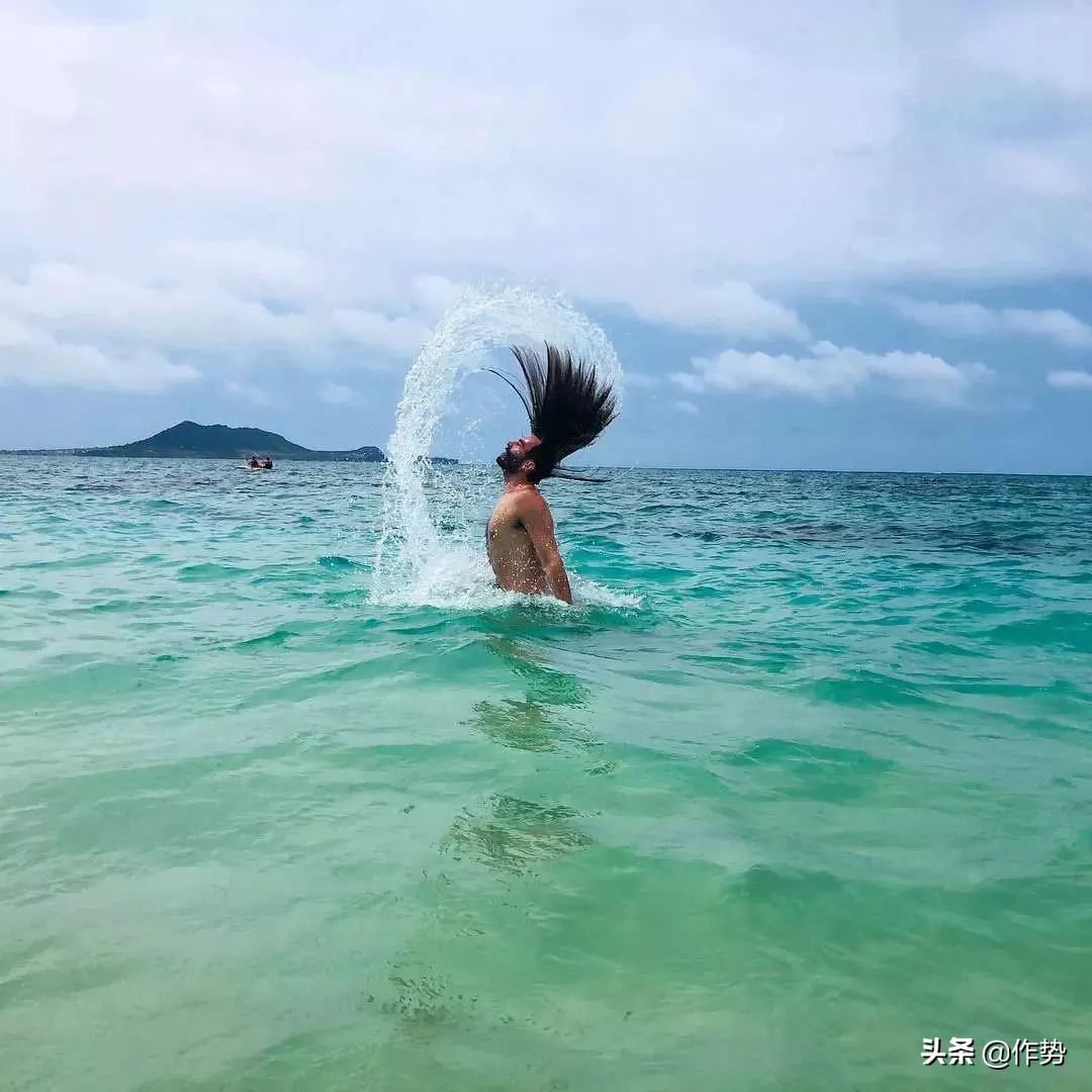 这位大胡子男人,穿起裙子来竟然比女生和还要合适?!