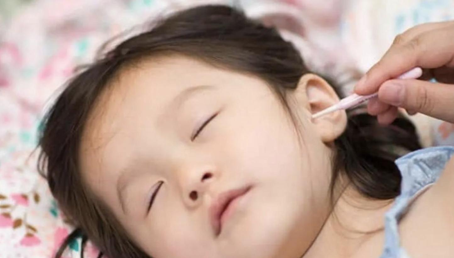 宝宝耳屎太多不能掏怎么办,宝宝耳屎多不给清理怎么办