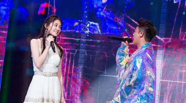 郑凯携苗苗赴医院做妇检，让人有些猜疑，尤其是女方的肚子