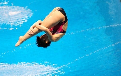 沈阳盲女勇敢战胜命运，从恐惧跳水到世界冠军