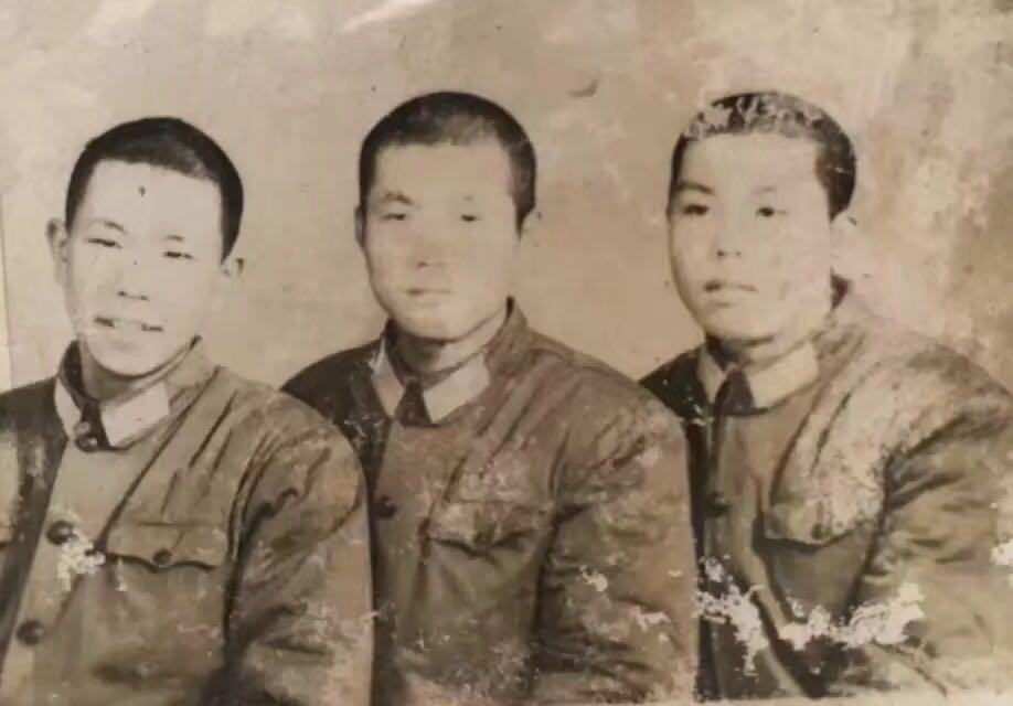 一九六师一零六医院的上空，永远飘扬着战友兄弟情