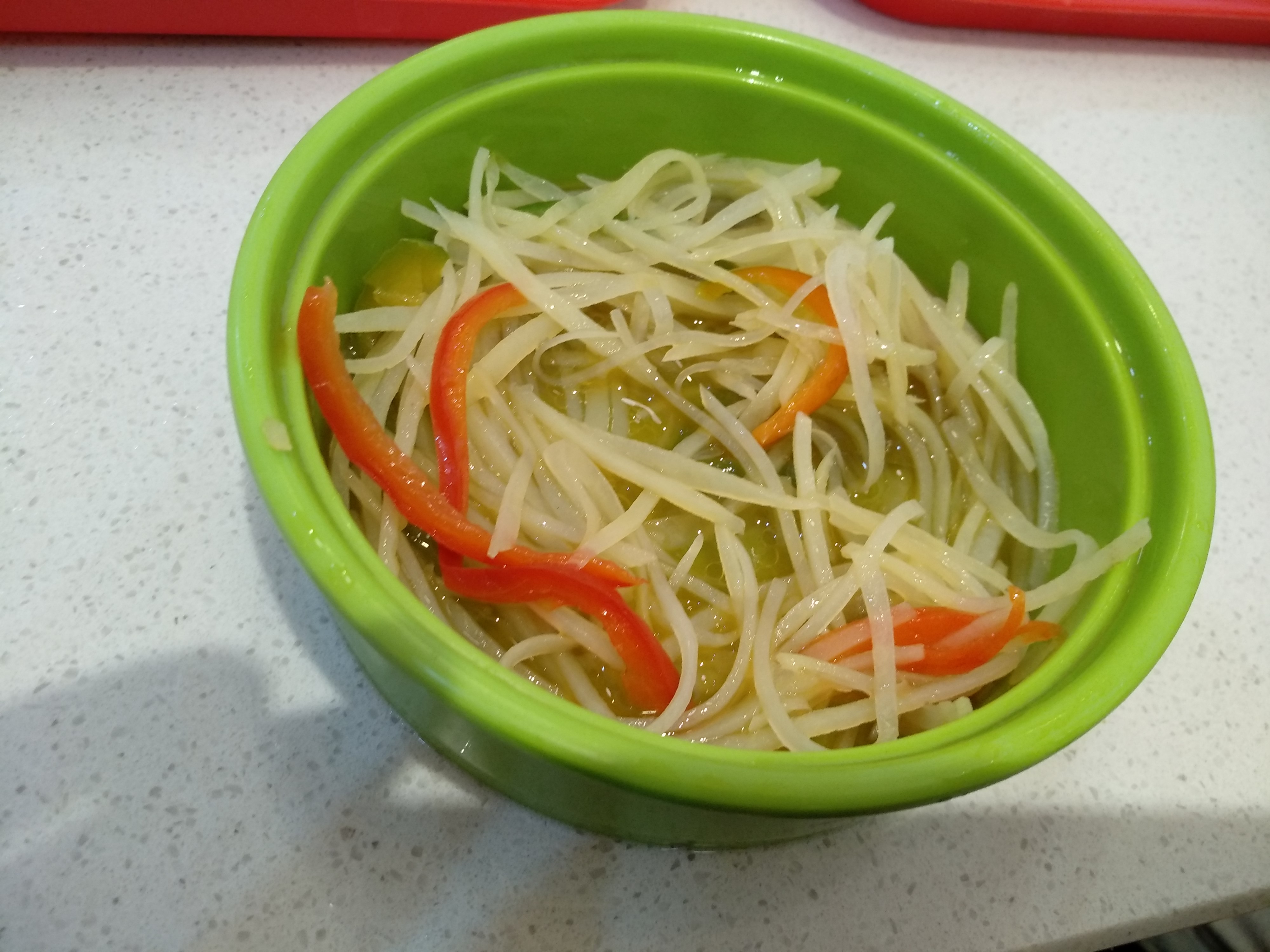 禄丰日记:中午不想做饭,花43元在愉筷吃了一餐