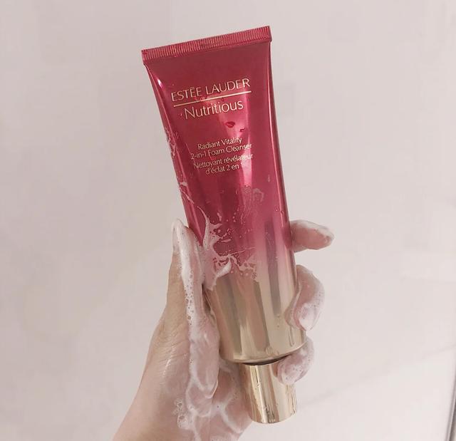 雅诗兰黛的爆款是哪个,雅诗兰黛里面哪些护肤品值得入手