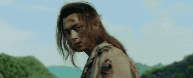 哪个男星演的狐狸精好看,长得像狐狸精的男明星