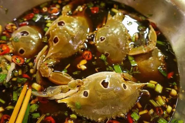 生吃螃蟹营养价值高吗,生吃螃蟹