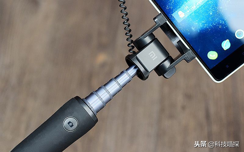 秀出您的神奇自拍杆,小米自拍杆一代使用方法