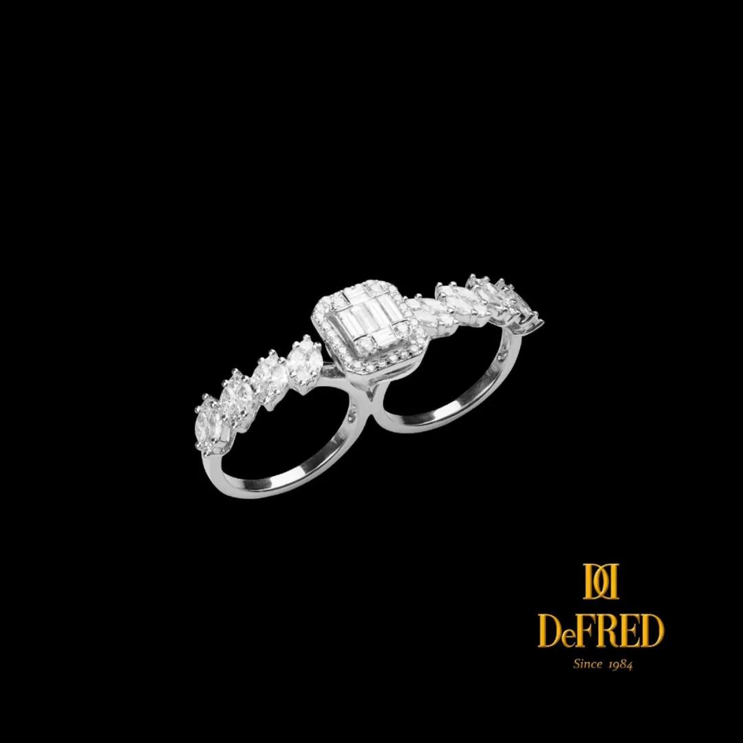 关之琳年轻爱珠宝,香港女星关之琳珠宝