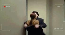 吻戏不好拍!有剧亲了42秒被嘲像啃猪蹄,不如《隐秘》一个强吻